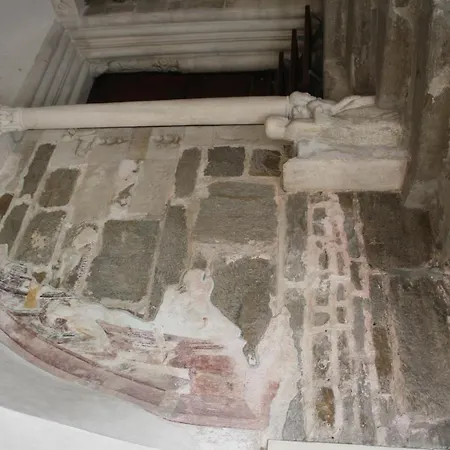 Domitian Apartment